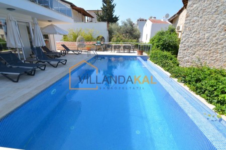 Villa Kalamar House